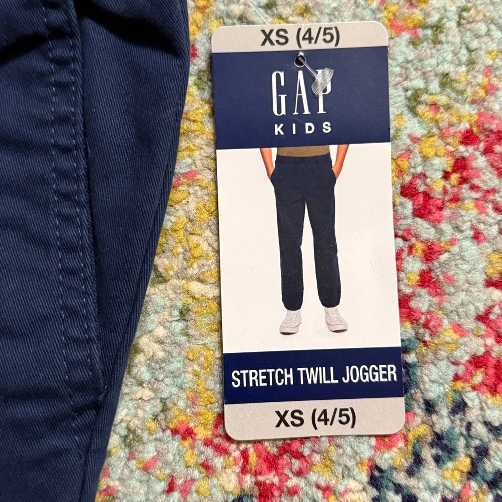 NWT • gap • navy blue stretch twill jogger